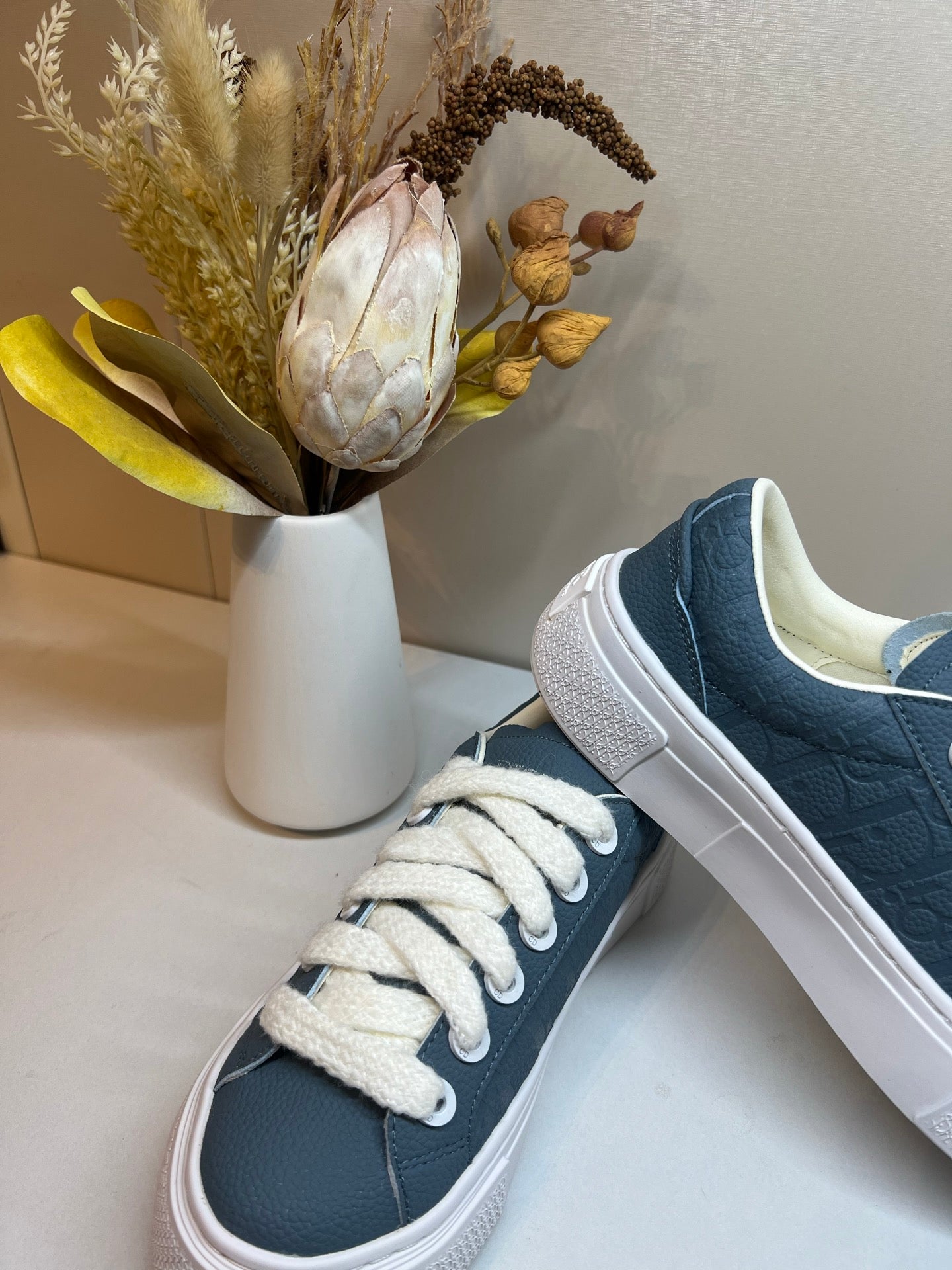 shoes / model:X48