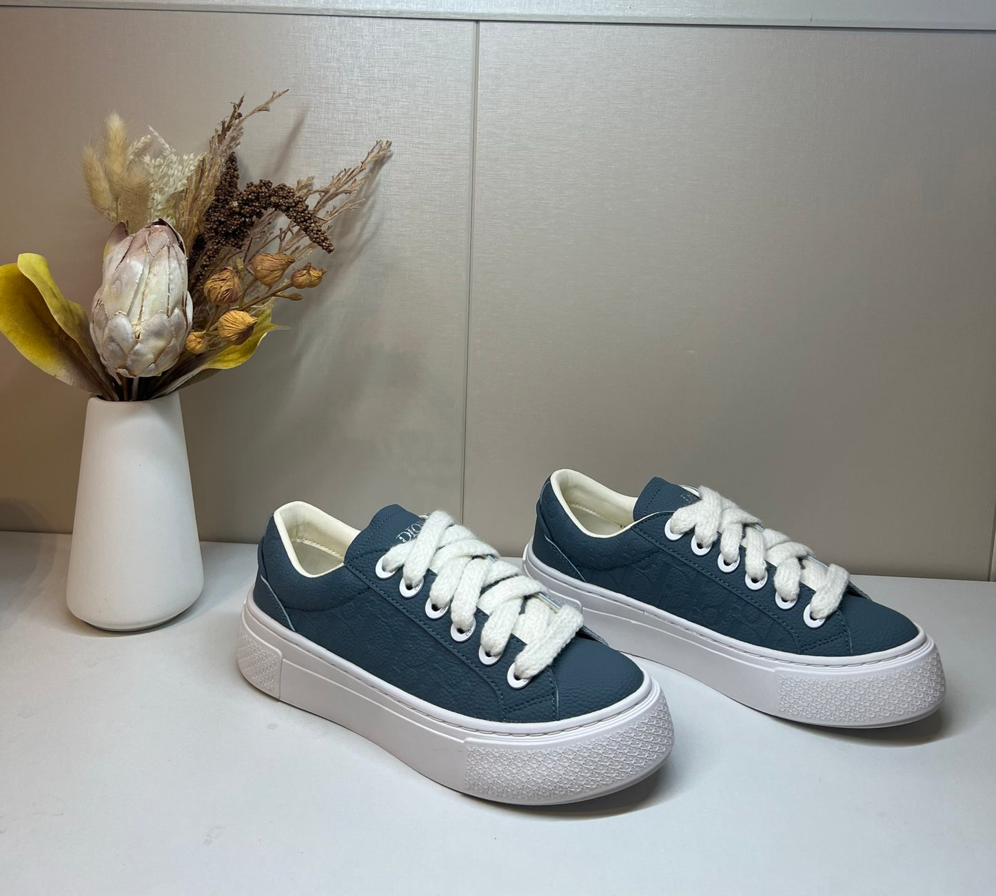 shoes / model:X48
