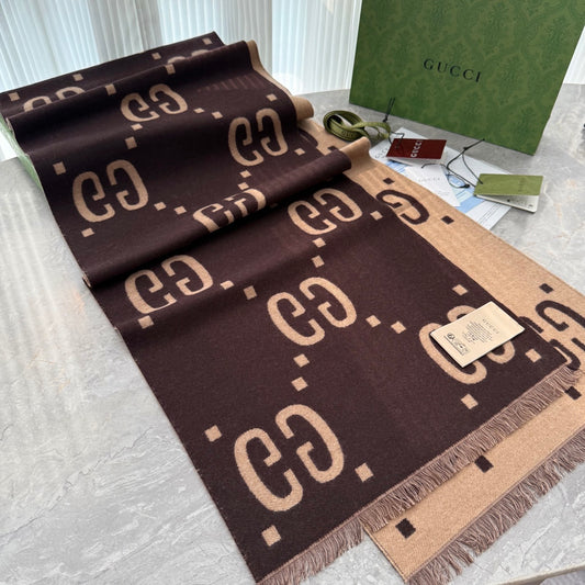 scarf/model: T72