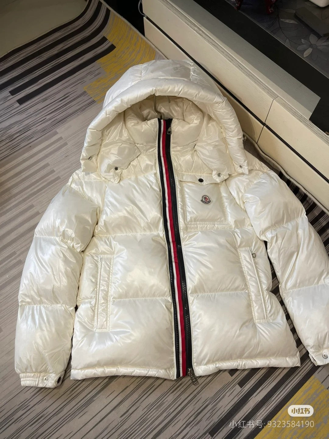 clothing/Short down jacket