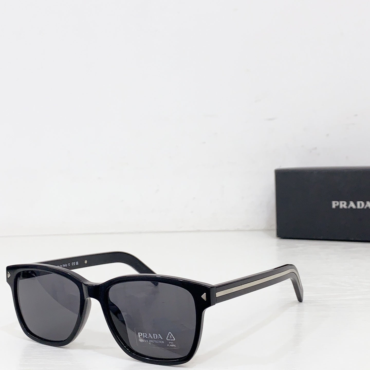 Sunglasses/Quality: 5A/MODEL: VPR B10V