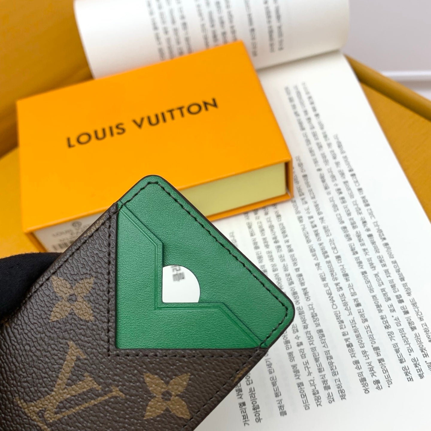 Card holder/Quality: 4A/Model:M12602