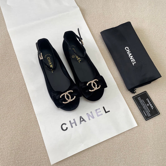 Shoes/ Model:X60