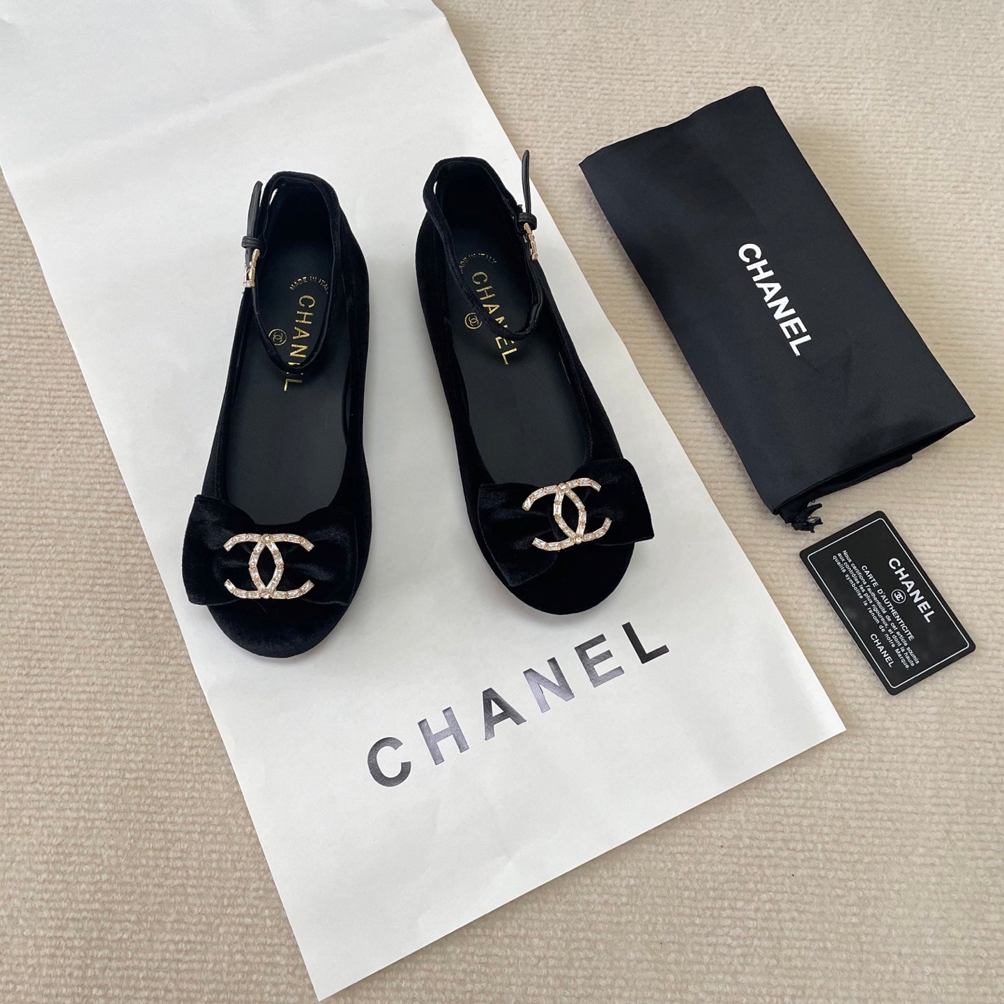 Shoes/ Model:X60