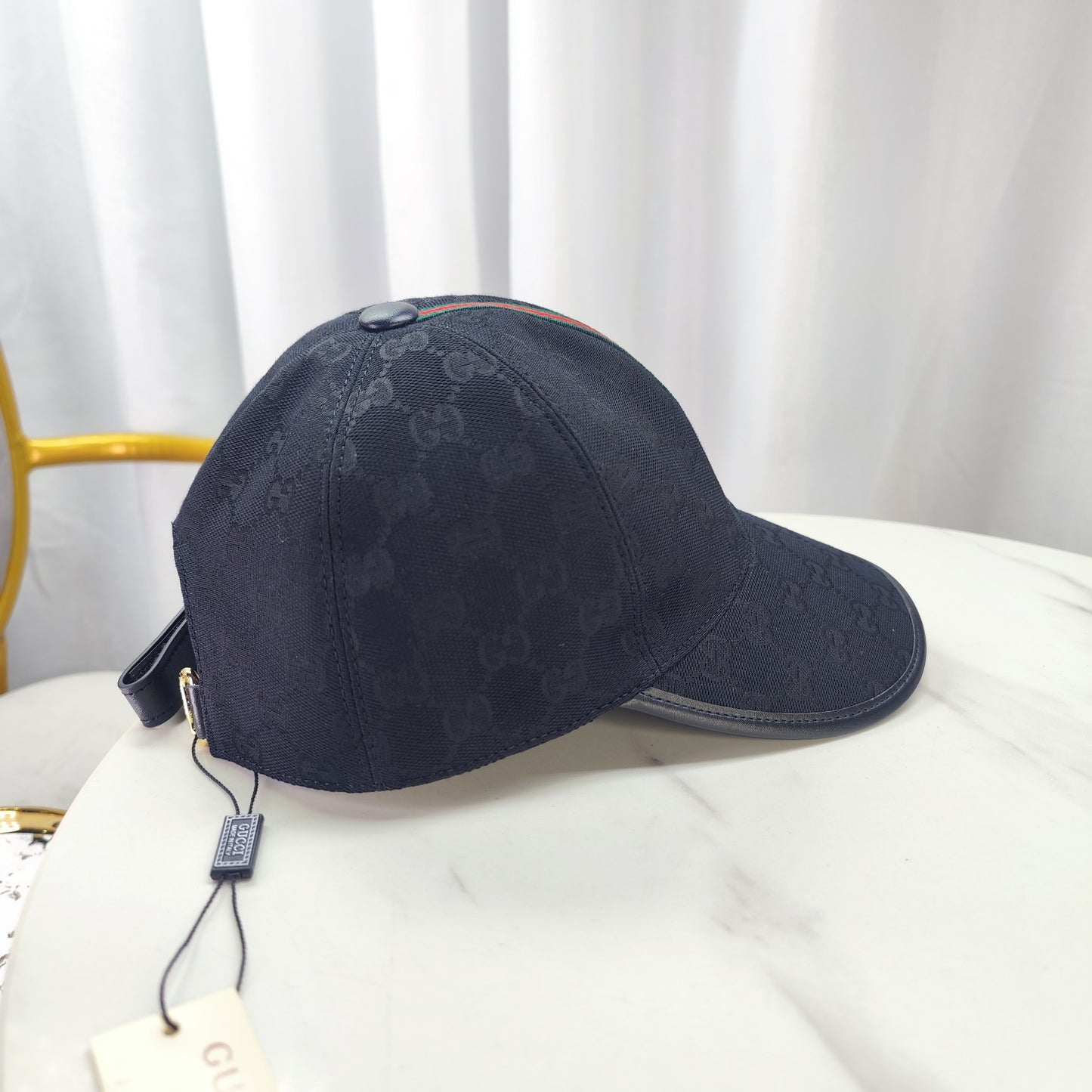 hat/ model: T11