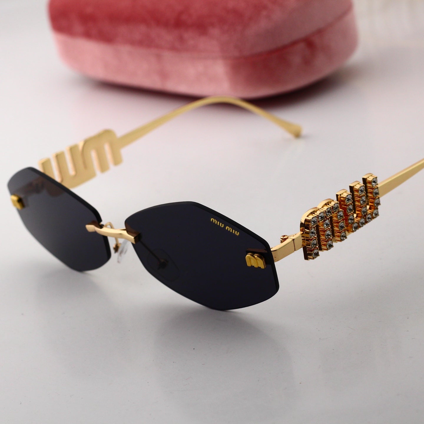 Sunglasses/model:00334