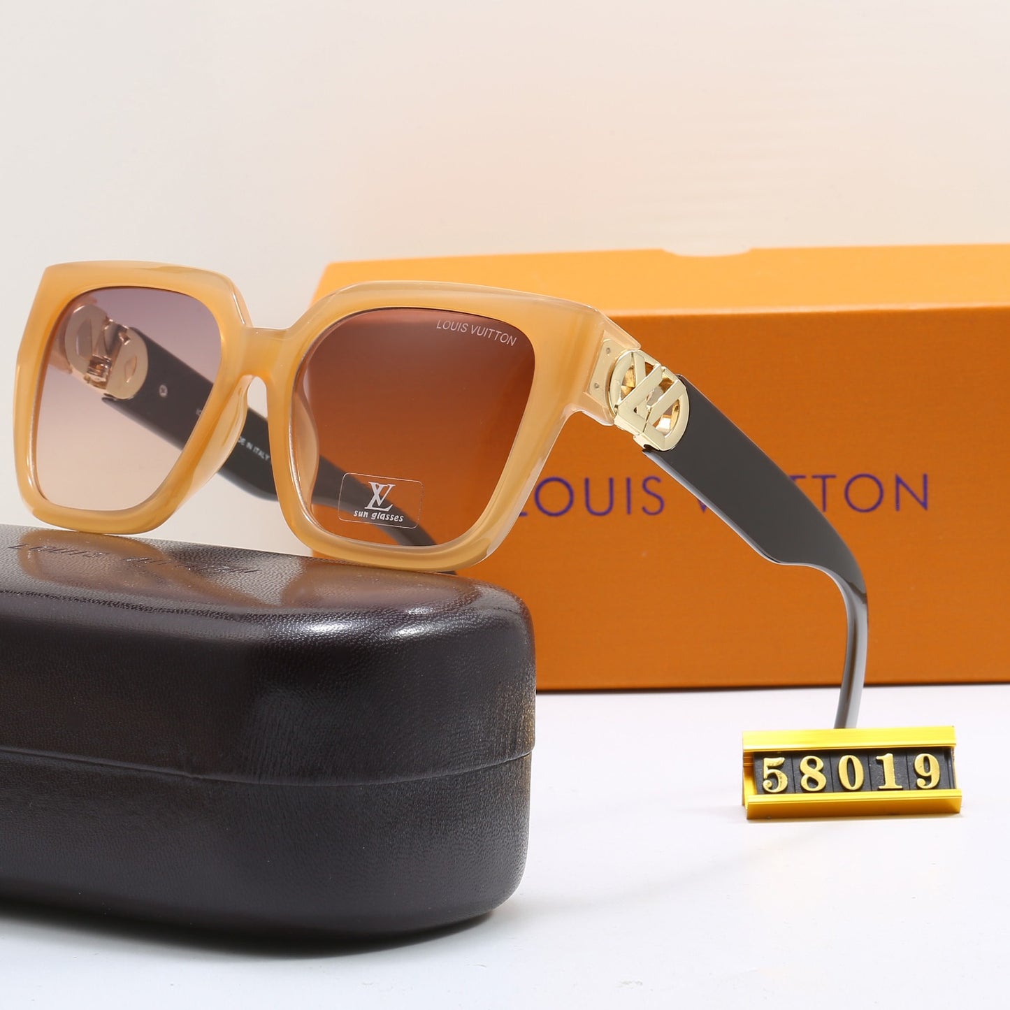 sunglasses / Model:28019